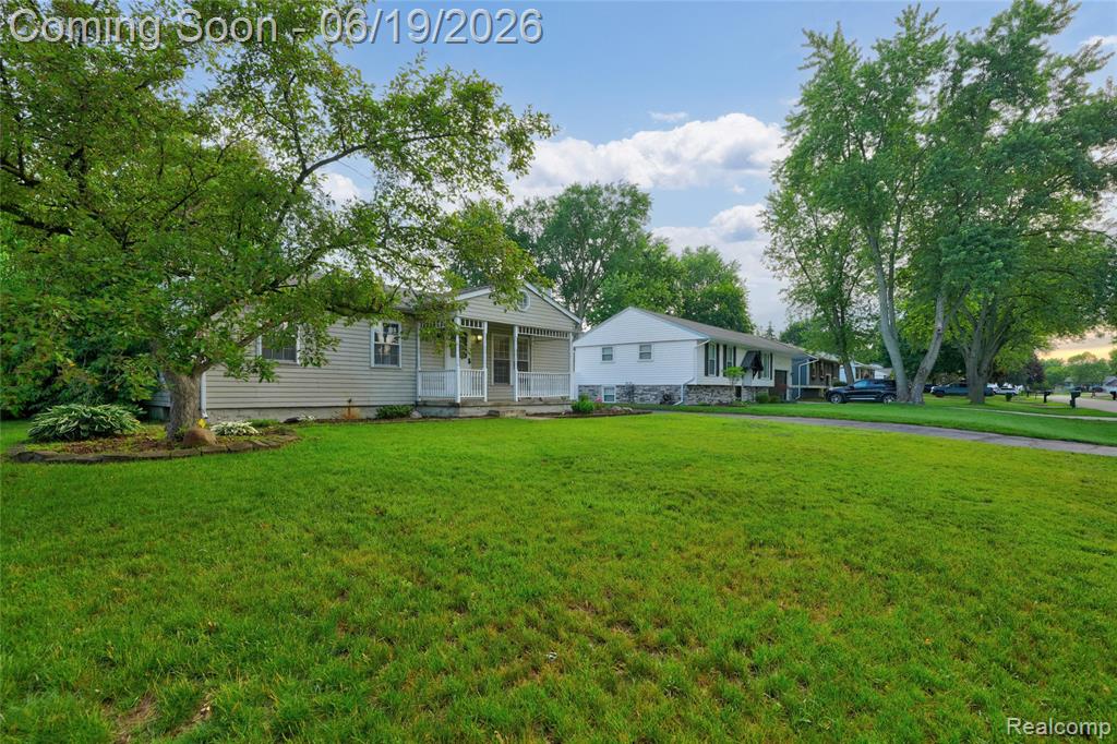 778 Manzano Drive, Wolverine Lake, MI 48390 — Photo 2