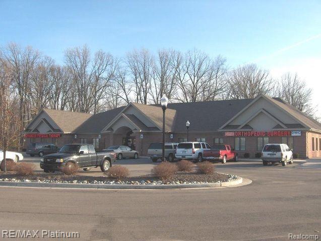 11174 HIGHLAND Road, Hartland, MI 48353 — Photo 8