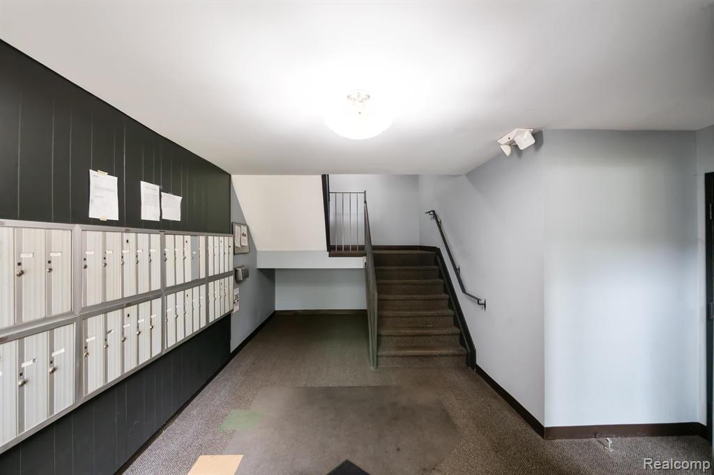 32013 W 12 MILE Road, 306, Farmington Hills, MI 48334 — Photo 35