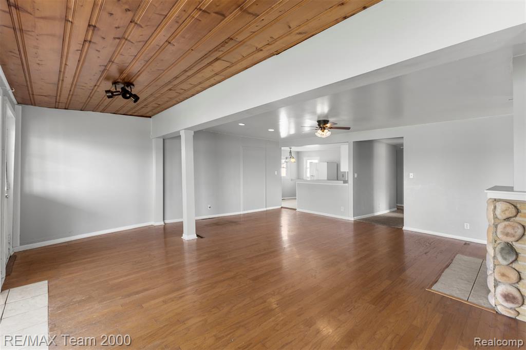 4390 Cass Elizabeth Road, Waterford, MI 48328 — Photo 8