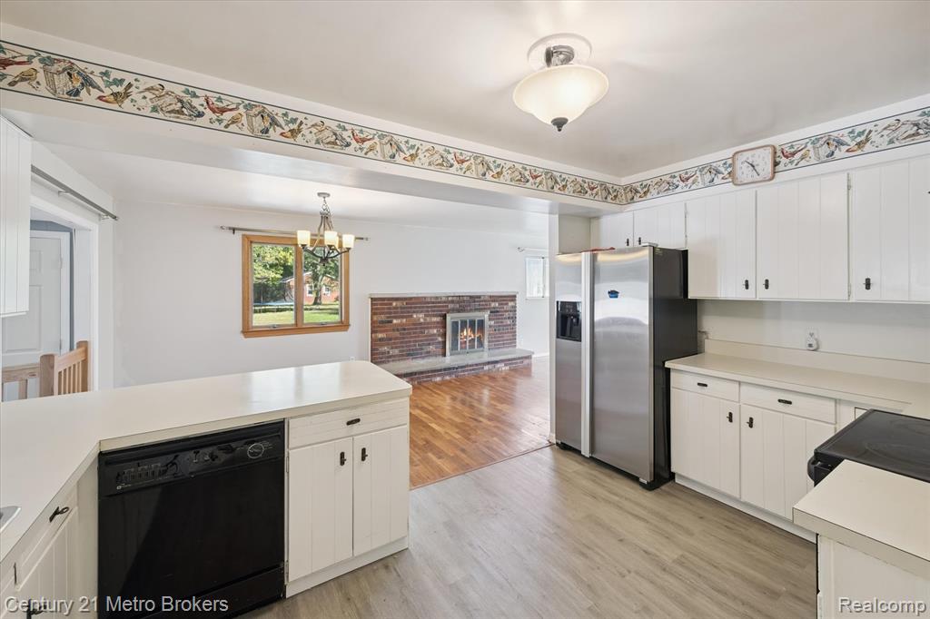 4460 Torrey Road, Flint, MI 48507 — Photo 10