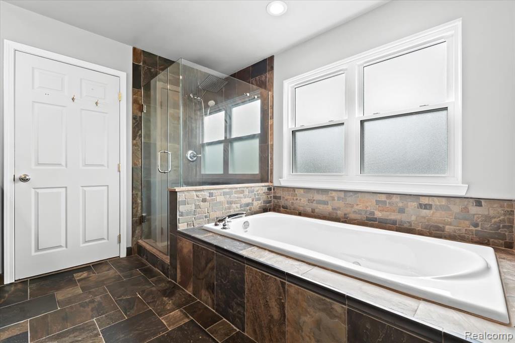 1035 Equestrian Drive, South Lyon, MI 48178 — Photo 28