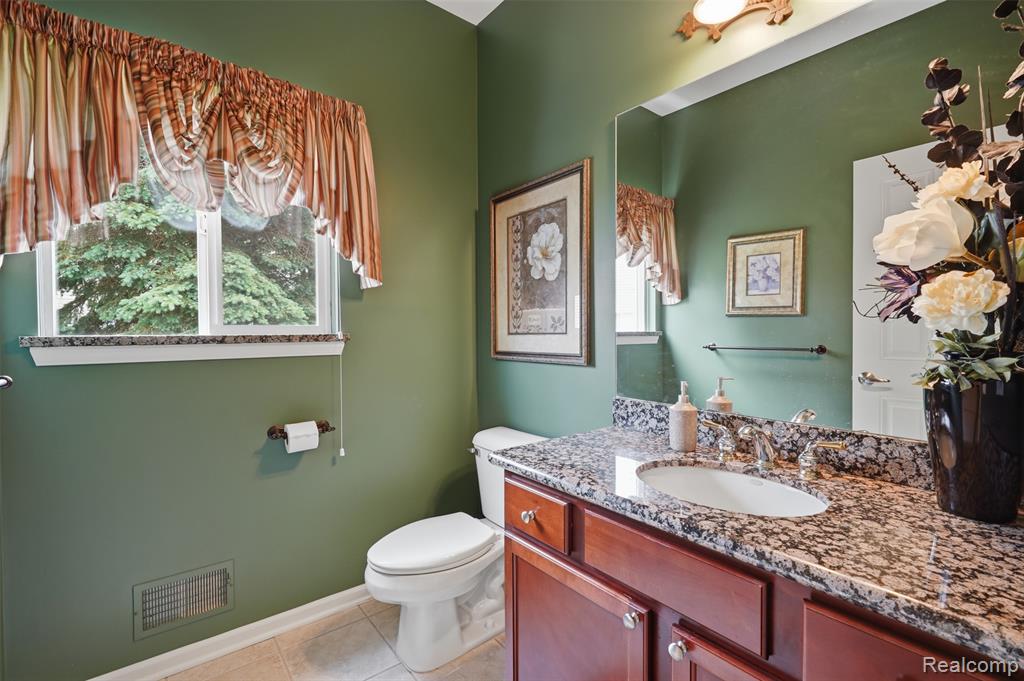 470 Delmar Court, Highland, MI — Photo 17