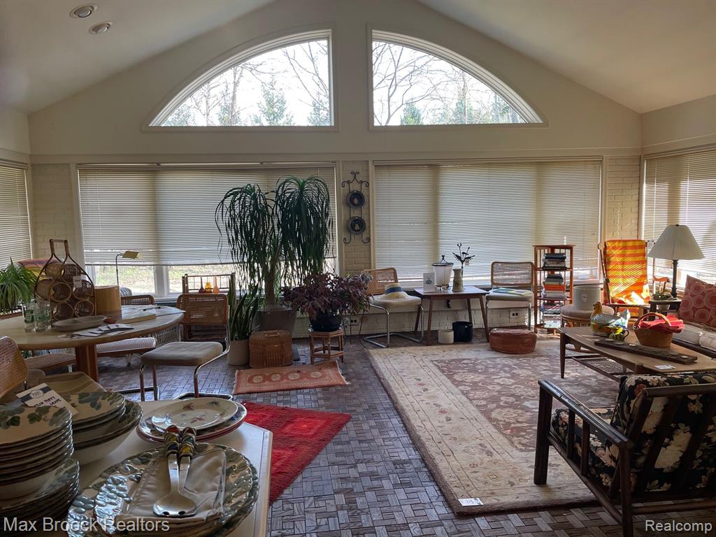 6285 HILLS Drive, Bloomfield Hills, MI 48301 — Photo 8