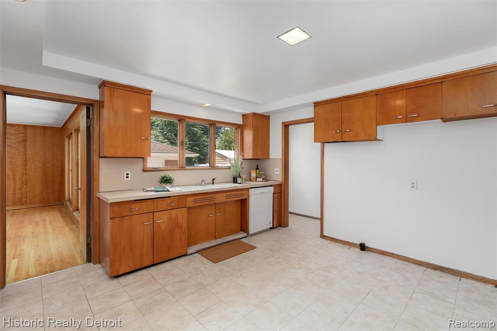 5919 Oakman Boulevard, Detroit, MI 48204 — Photo 12