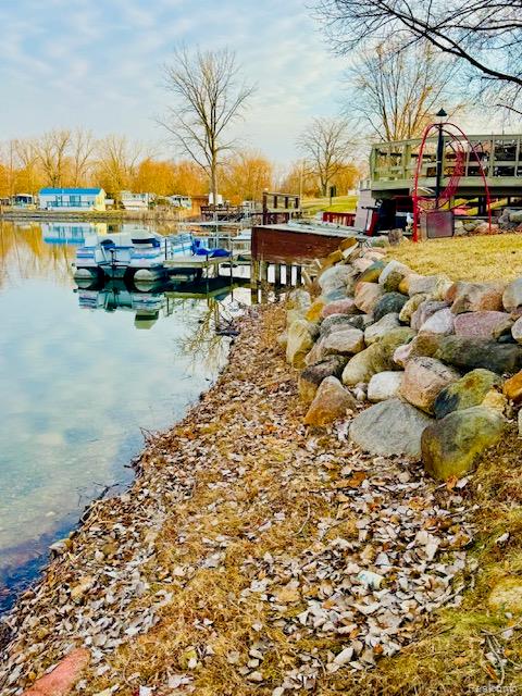 10001 E Goodall Road, 404, Durand, MI 48429