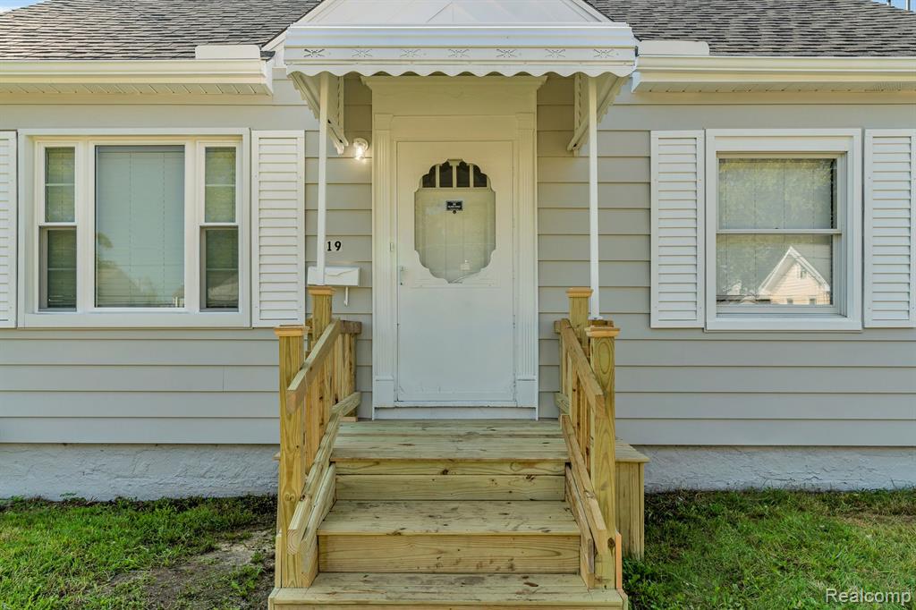 619 VERMILYA Avenue, Flint, MI 48507 — Photo 5