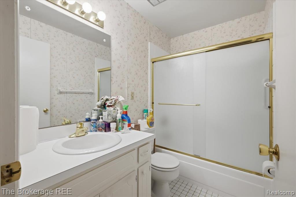 4375 Esta Drive, Flint, MI 48506 — Photo 34