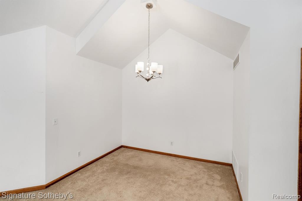 359 MARIGOLD Circle, Westland, MI — Photo 4