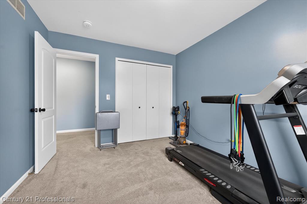 40365 La Grange Drive, Sterling Heights, MI 48313 — Photo 24