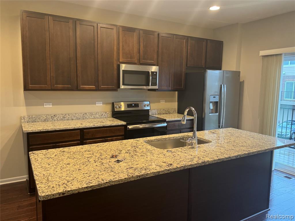 47757 Hillcrest Drive, Northville, MI — Photo 5