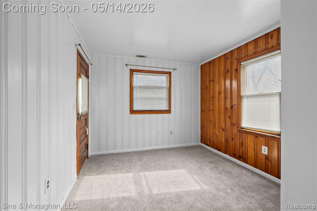 49 E Madge Avenue, Hazel Park, MI 48030 — Photo 19