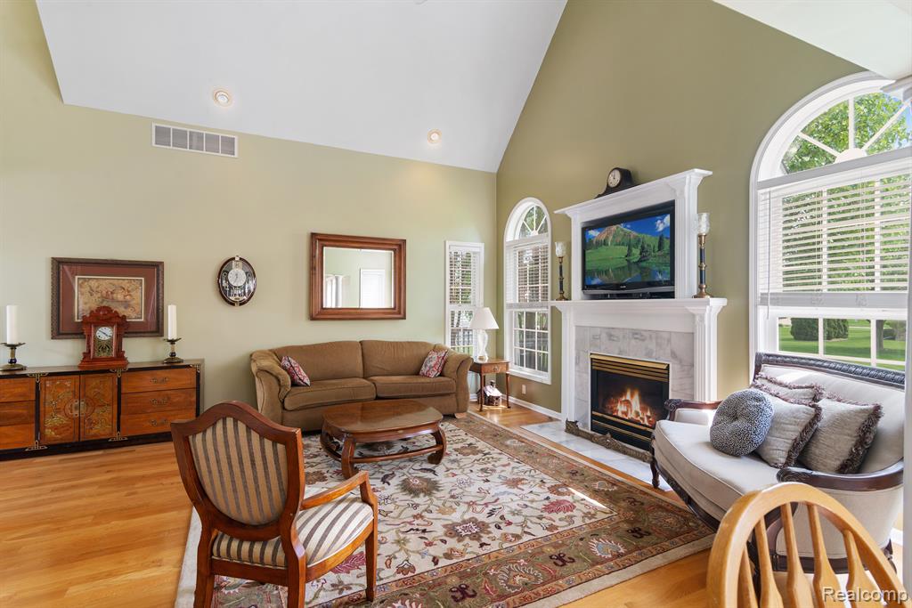 5218 HIGHPOINT Drive, Swartz Creek, MI 48473 — Photo 5