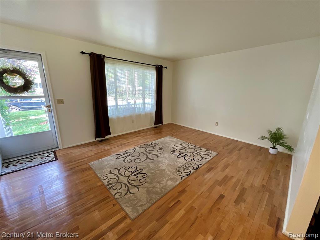 6272 Elro Street, Burton, MI 48509 — Photo 26