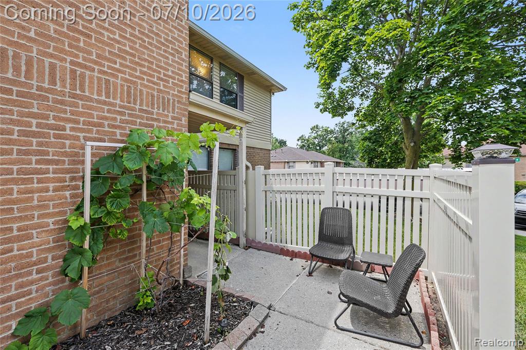 61154 Greenwood Drive, South Lyon, MI 48178 — Photo 4