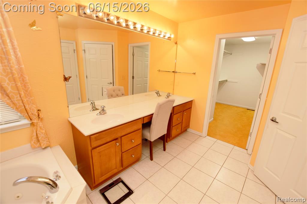 6240 Moonstone Court, Grand Blanc, MI 48439 — Photo 17