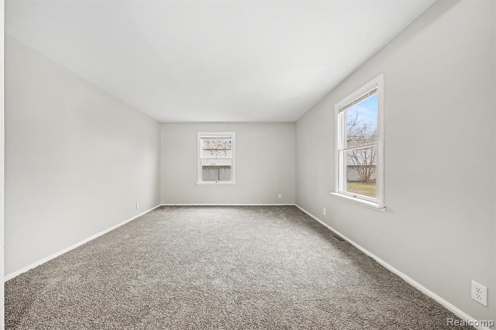 22570 Tulane Avenue, Farmington, MI 48336 — Photo 15