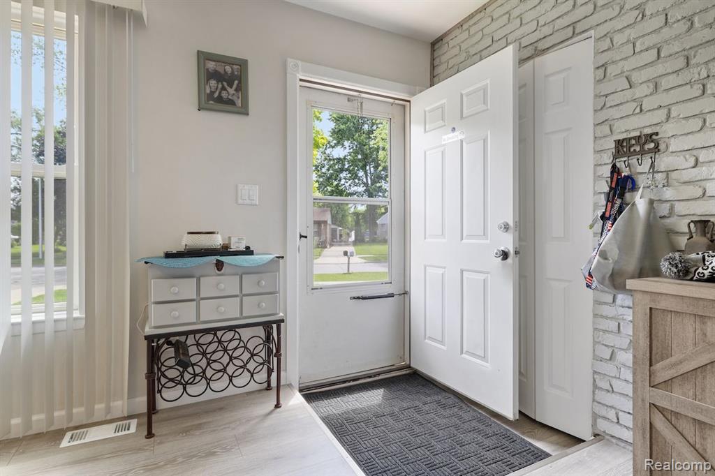 9838 Jackson Street, Van Buren, MI 48111 — Photo 4