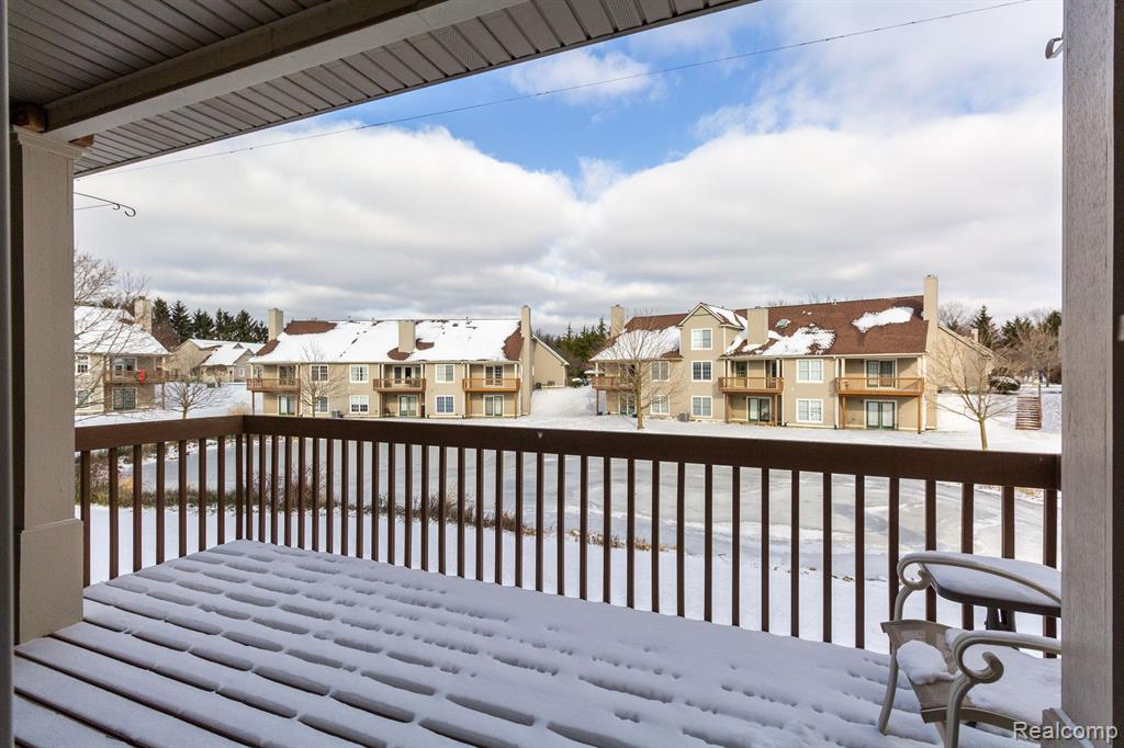 211 PIERCE LAKE Drive, Chelsea, MI 48118 — Photo 20