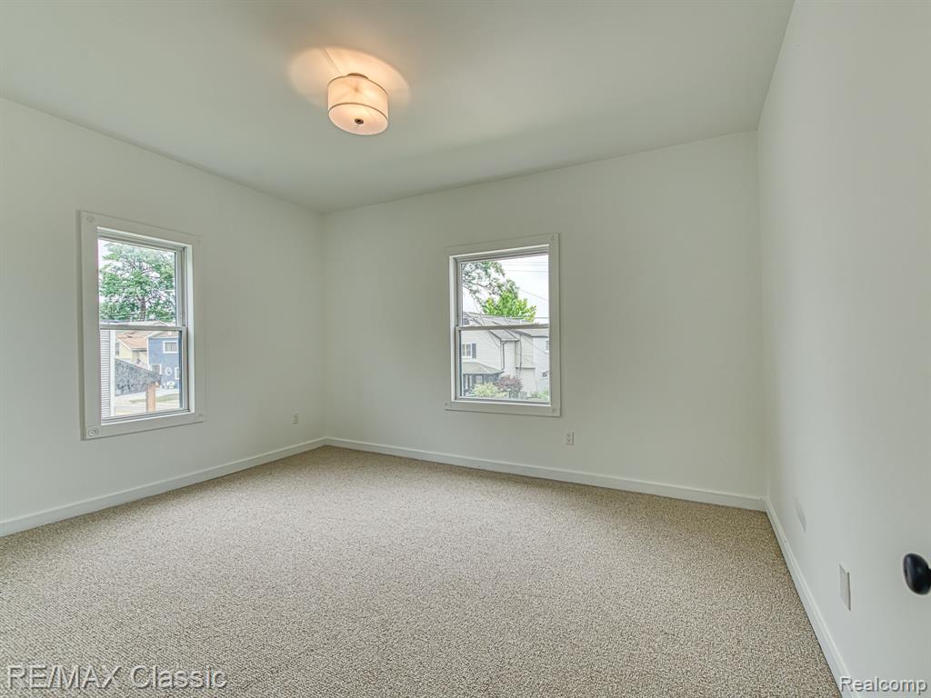 9509 Main Street, Whitmore Lake, MI 48189 — Photo 34