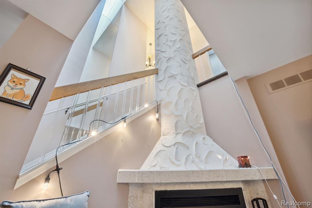 22040 EDGEWATER, Novi, MI — Photo 18