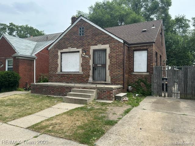 19332 Waltham Street - Photo 2