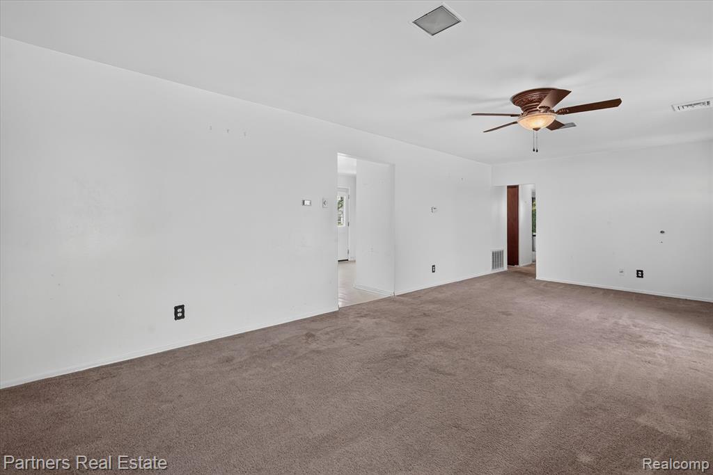 6134 Stephen, Brighton, MI 48116 — Photo 10