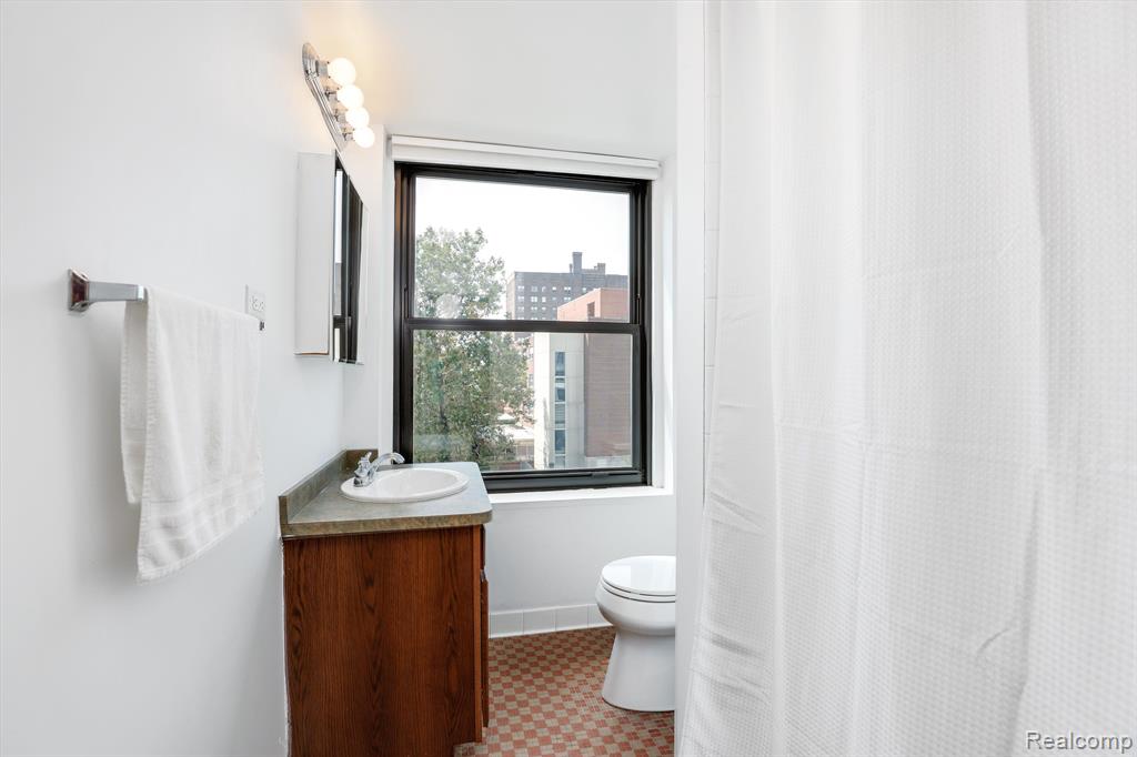 15 E Kirby Street, 318, Detroit, MI 48202 — Photo 17