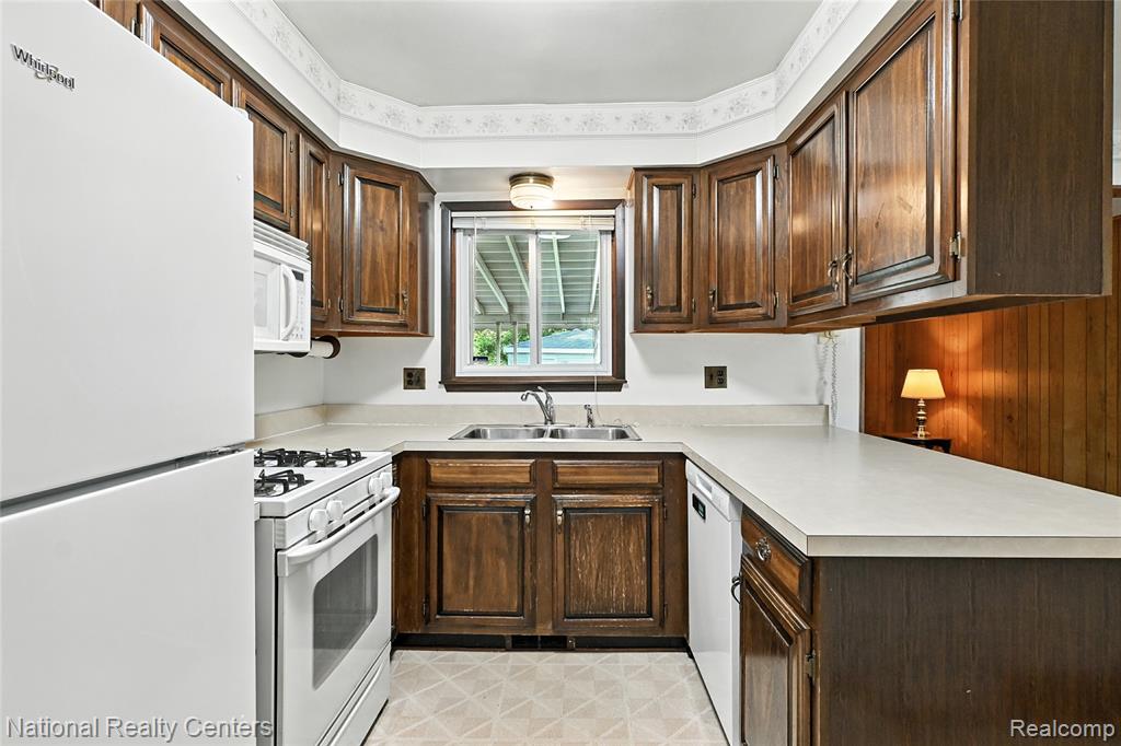 9365 Tavistock Dr., Plymouth, MI 48170 — Photo 5