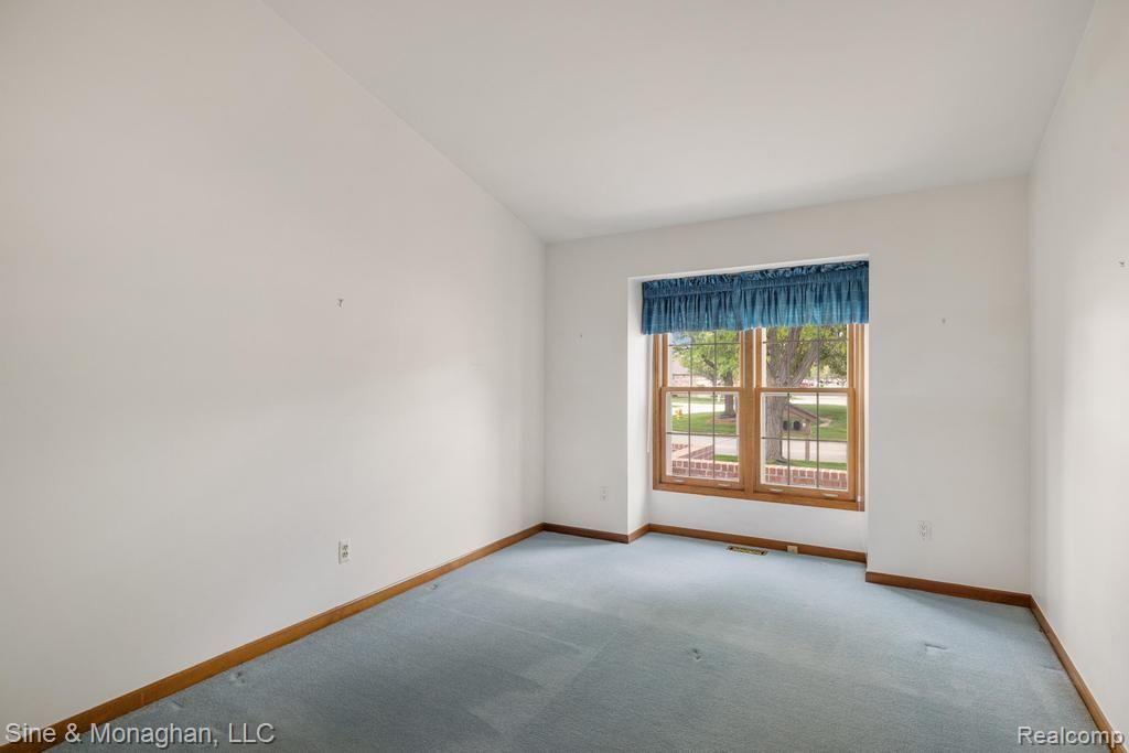 43389 RIVERBEND Boulevard, Clinton Twp, MI 48038 — Photo 20