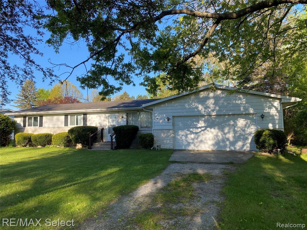 6169 Johnson Road, Flushing, MI 48433 — Photo 24