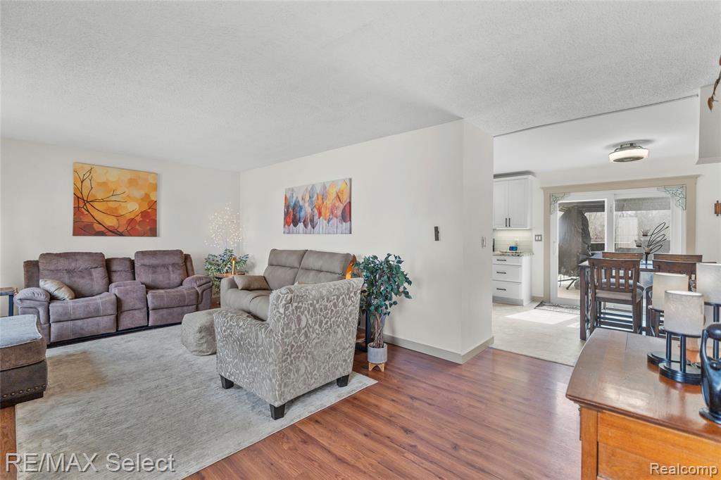 3101 W Maple Avenue, Flint, MI 48507 — Photo 24