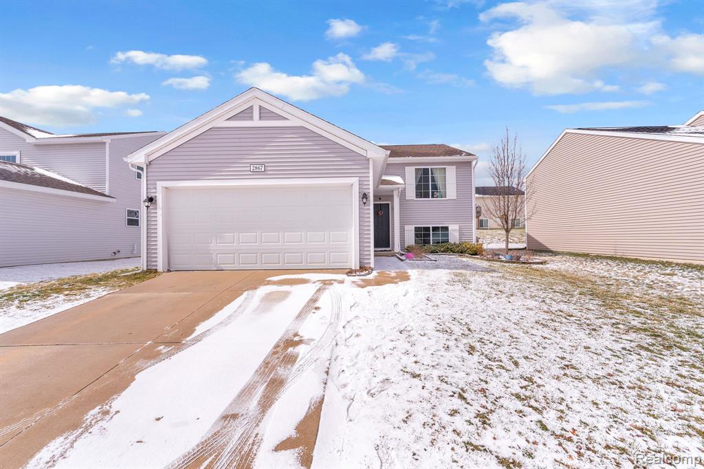 2867 W Fork River Drive, Fowlerville, MI 48836 — Photo 7