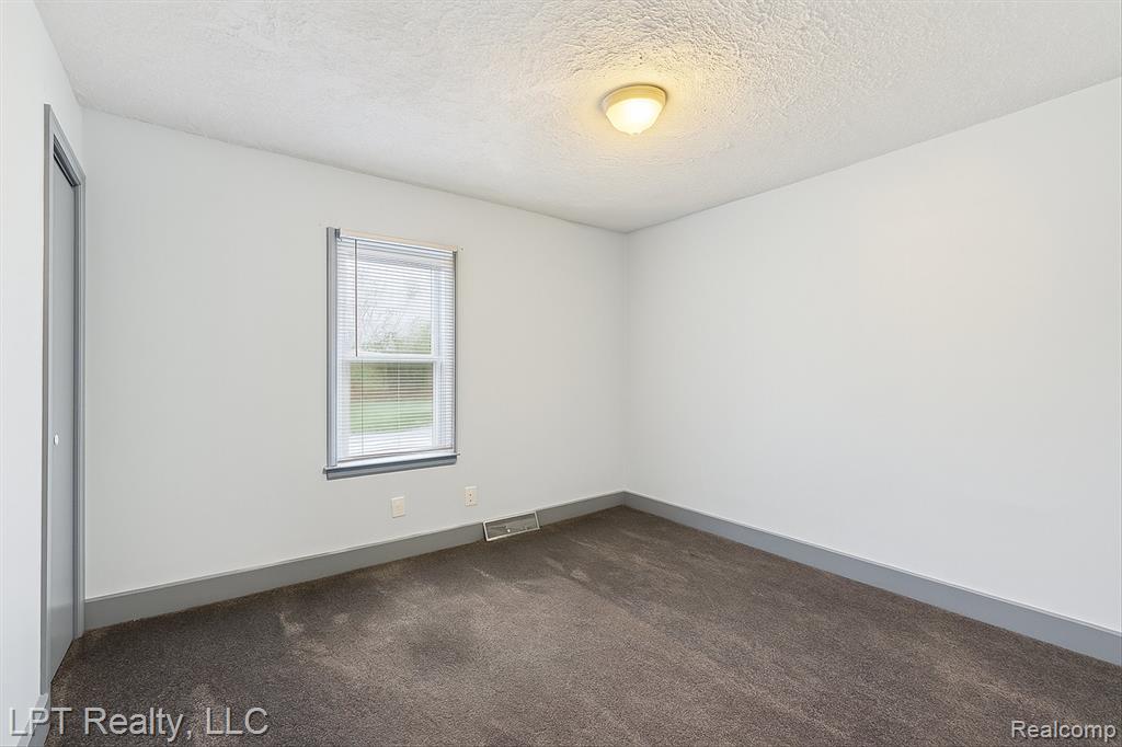 5172 Hazel Street, Dearborn Heights, MI 48125 — Photo 20