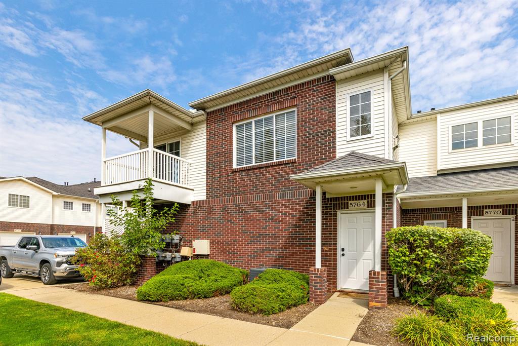 5764 ACORN Lane, 18, Sterling Heights, MI 48314 — front exterior