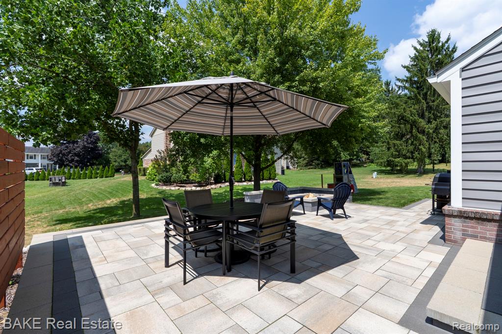 43085 Whisper Court, Northville, MI 48168 — Photo 9
