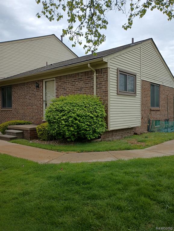 48600 Sugarbush Road, New Baltimore, MI 48047 — Photo 2