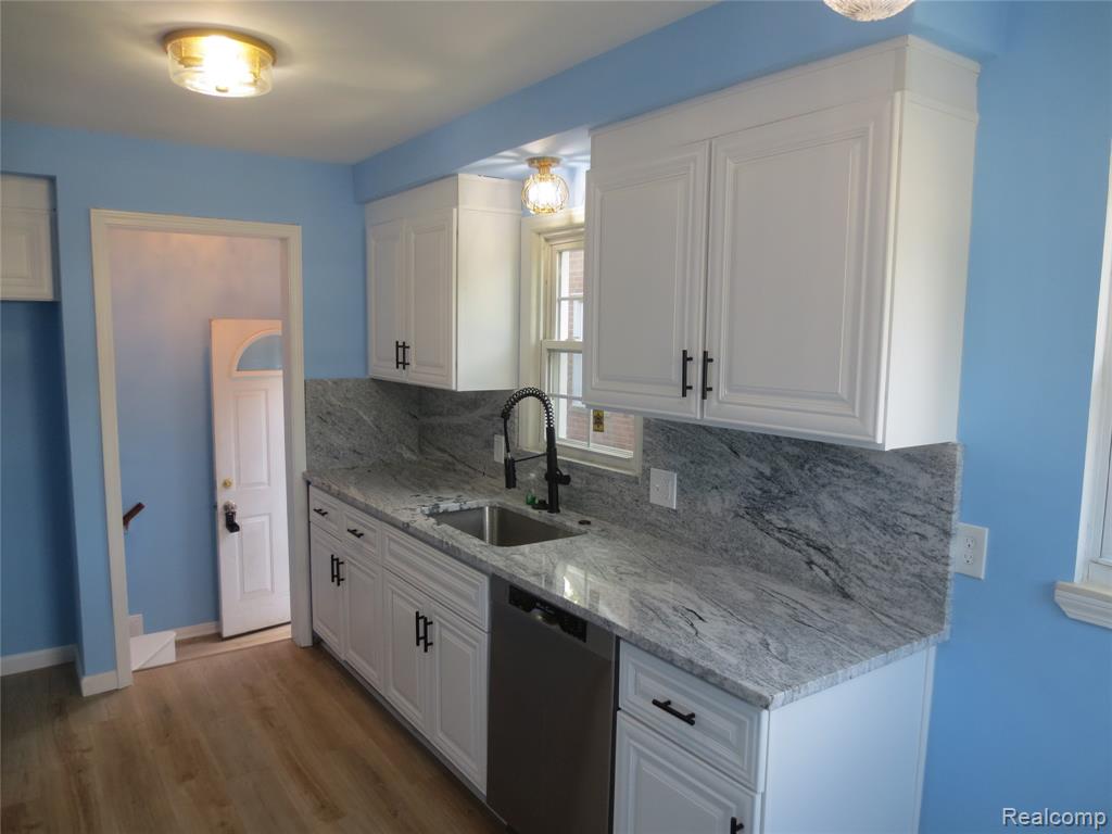 9535 Dixie, Redford, MI 48239 — Photo 6