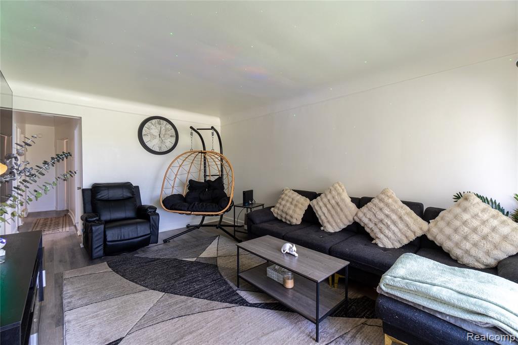 18445 Helen Street, Detroit, MI 48234 — Photo 4