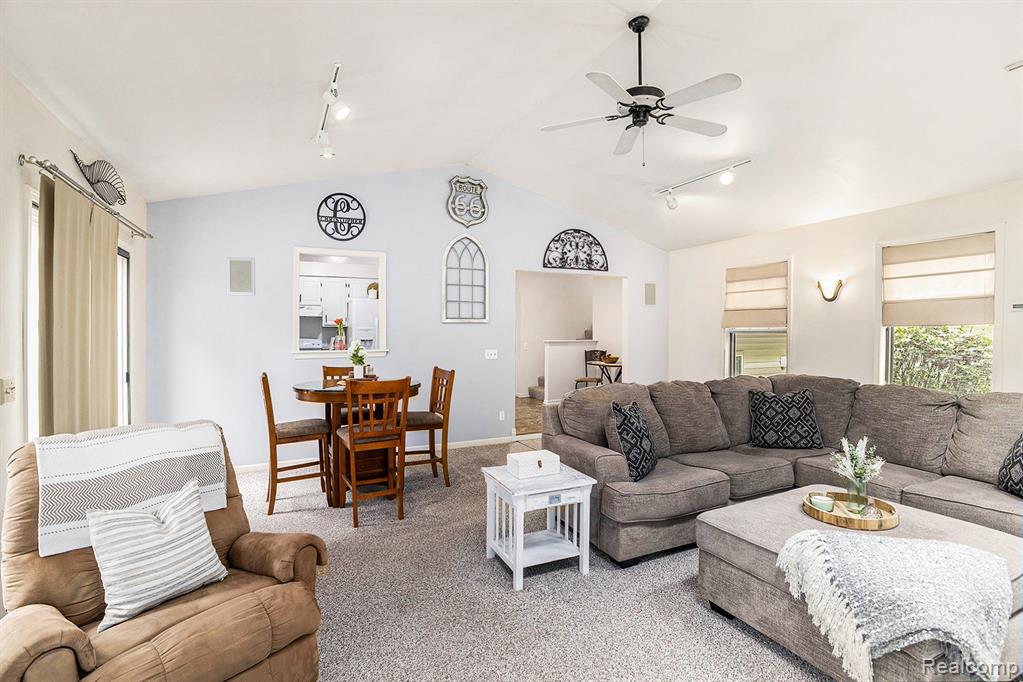 8450 Pineview Lake Drive, Linden, MI 48451 — Photo 11