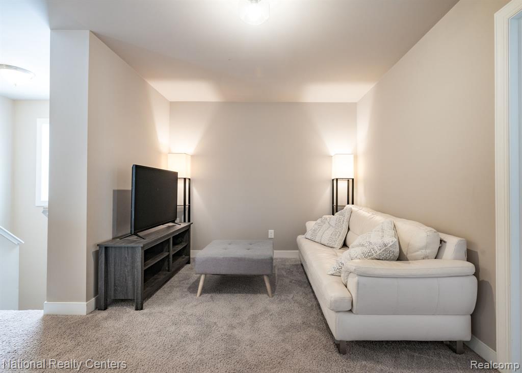7025 Marigold Court, Grand Blanc, MI 48439 — Photo 17