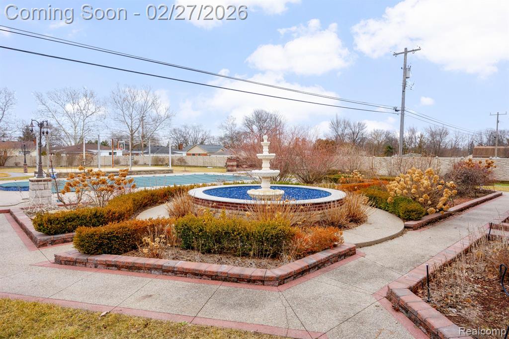 6616 Fairwood Drive, Dearborn Heights, MI 48127 — Photo 15