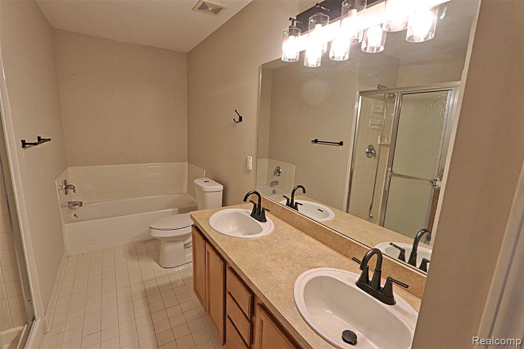 42759 Leon Drive, 155, Belleville, MI 48111 — Photo 19
