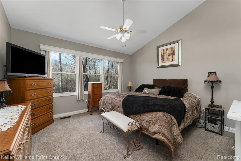 5597 Ashby Court, Waterford, MI 48327 — Photo 17