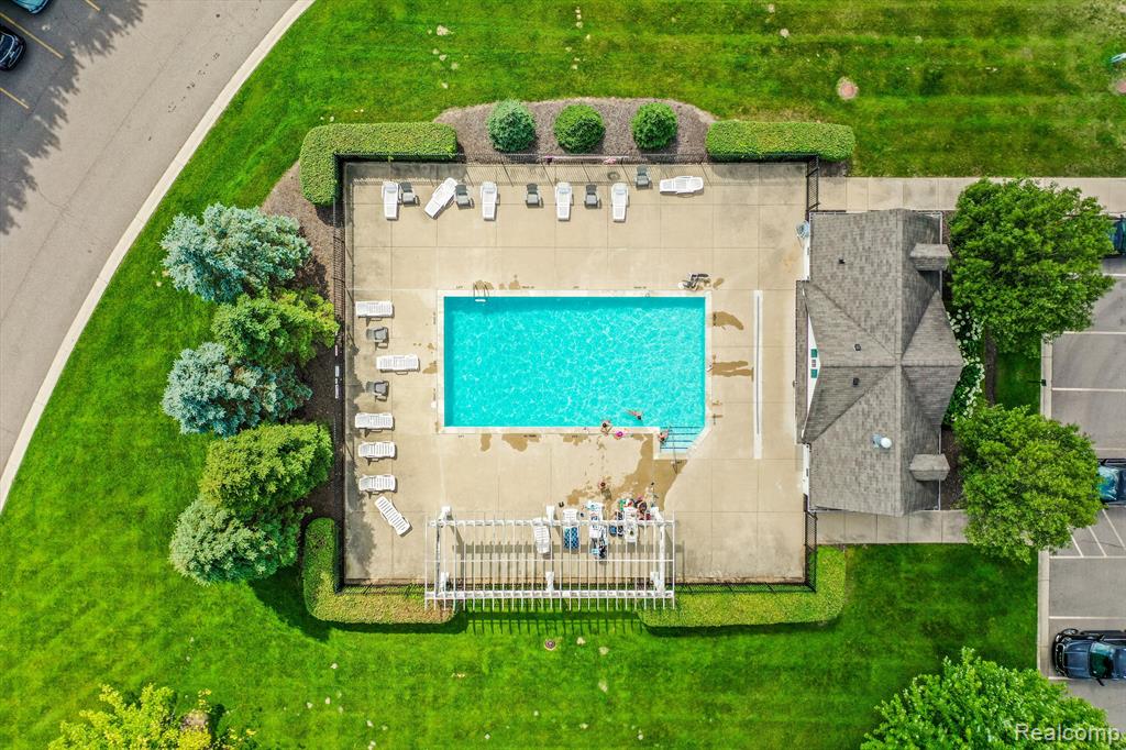 5203 WIDGEON Lane, Walled Lake, MI 48390 — Photo 31