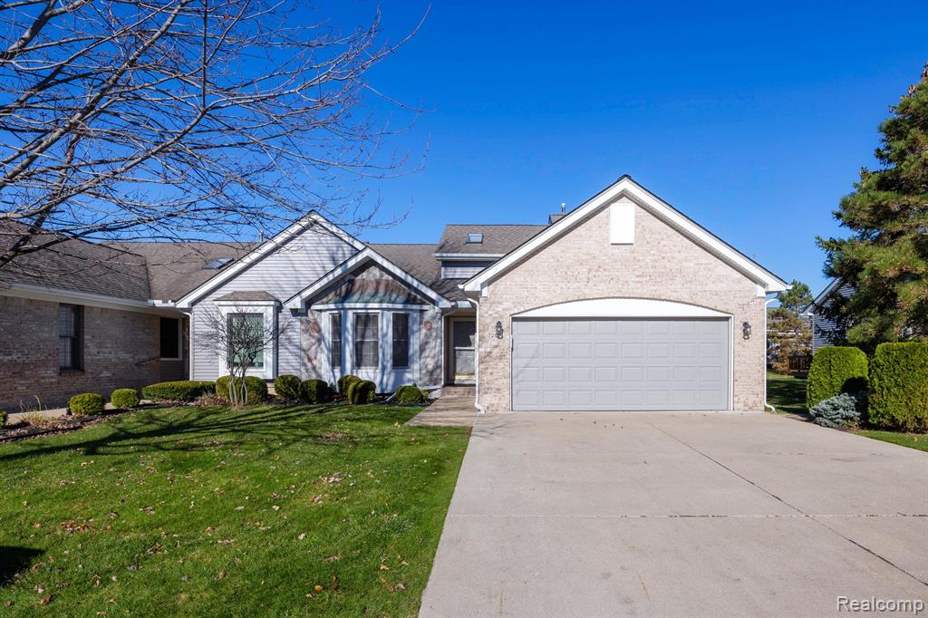 7282 GREEN MEADOW Lane, Canton, MI 48187 — Photo 14