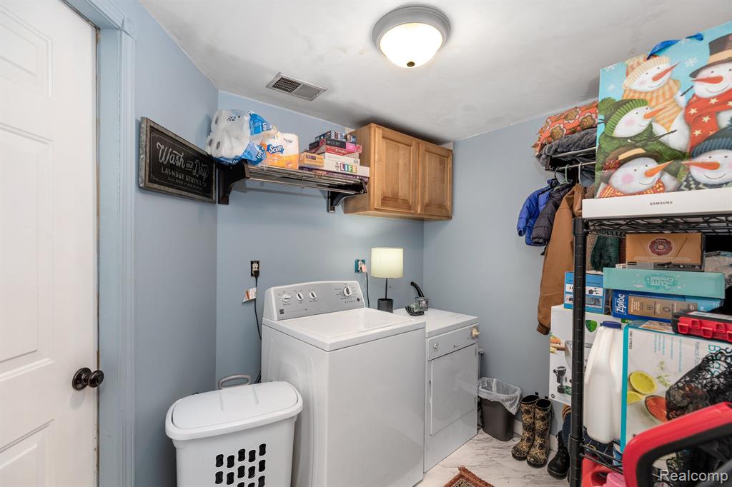 6092 Northrup Drive, Waterford, MI 48329 — Photo 16
