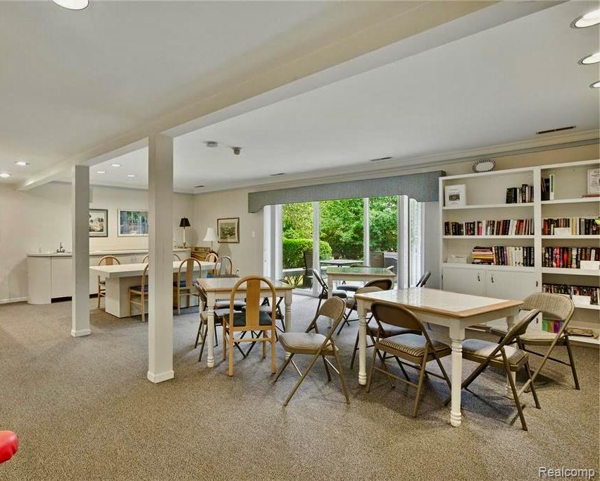 19710 W 13 Mile Road, 202, Beverly Hills, MI 48025 — Photo 32