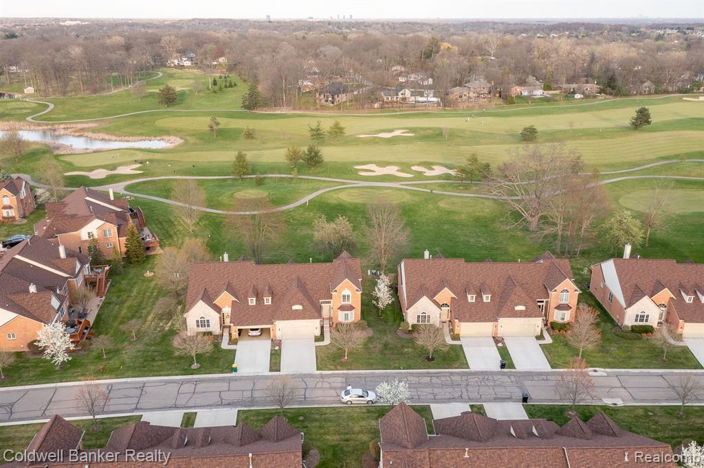 26270 VALHALLA Drive, Farmington Hills, MI 48331 — Photo 2