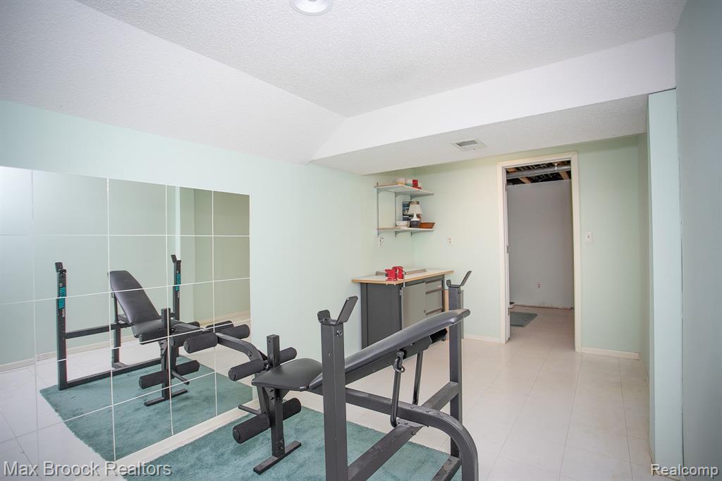 41621 Blair Drive, Novi, MI 48377 — Photo 42